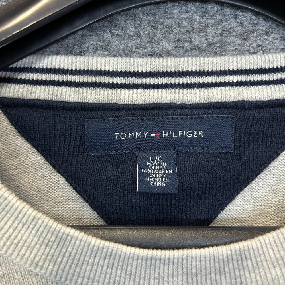 Tommy Hilfiger Sweater Men's Gray Crew Neck Long Sleeve Pullover Size Large